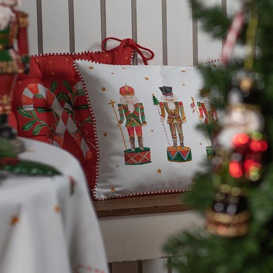 Kissenhülle Nussknacker Baumwolle Shabby Vintage Landhaus Weiß-Rot Weihnachten